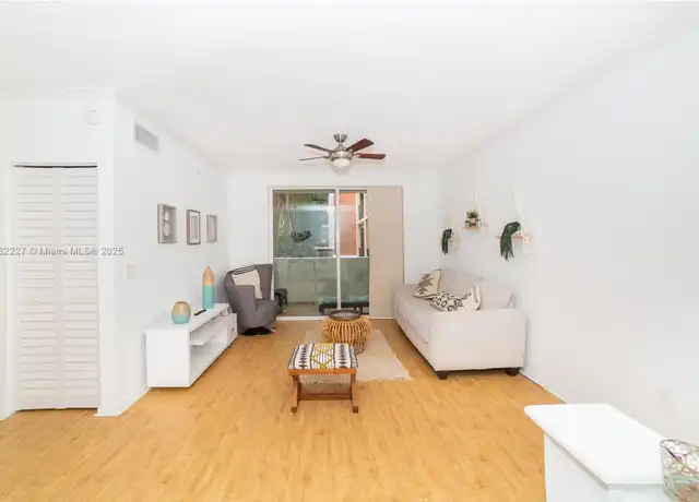 Property at 17150 N Bay Rd #2322, Sunny Isles Beach, FL, 33160, 1 bed, 1 bath, [object Object]
