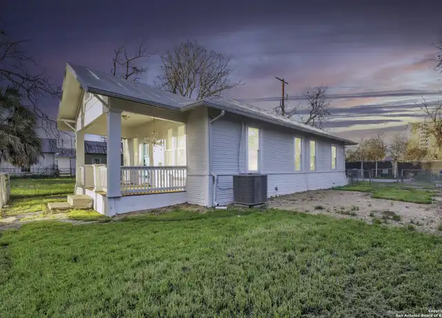 Property at 1108 S Flores St, San Antonio, TX, 78204, 2 beds, 1 bath, [object Object]