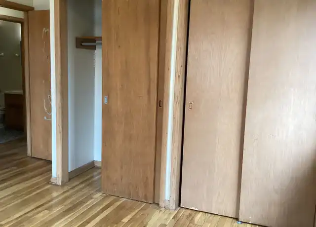 Property at 6110 W Kaul Ave Unit 1, Milwaukee, WI, 53218, 2 beds, 1 bath, [object Object]
