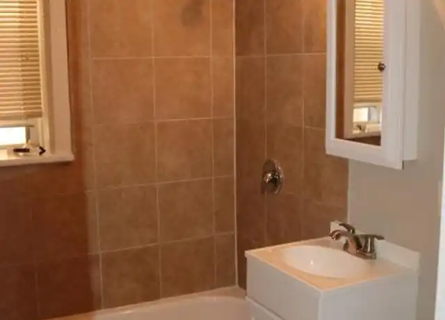 Property at 938 W 34th St, Chicago, IL, 60608, 2 beds, 1 bath, [object Object]