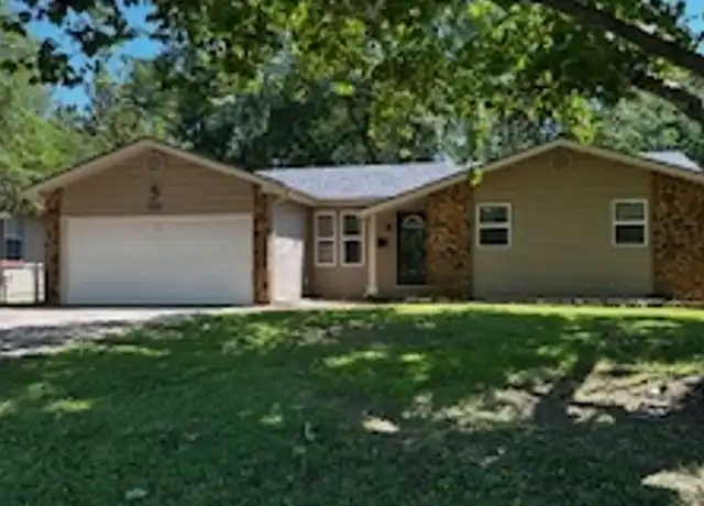 Property at 1232 E Sunset St, Springfield, MO, 65804, 3 beds, 2 baths, [object Object]