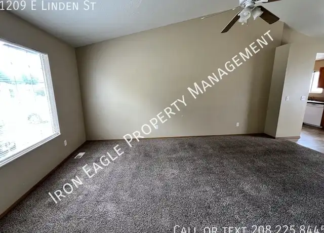 Property at 1209 E Linden St, Caldwell, ID, 83605, 2 beds, 1 bath, [object Object]