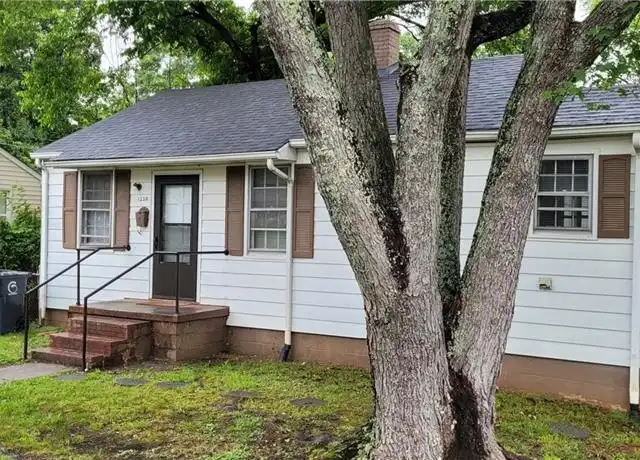 Property at 1228 Westside Dr, Greensboro, NC, 27405, 2 beds, 1 bath, [object Object]
