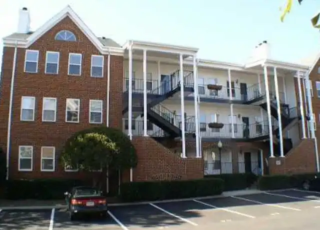 Property at 207 Westover Ave #107, Norfolk, VA, 23507, 2 beds, 2 baths, [object Object]