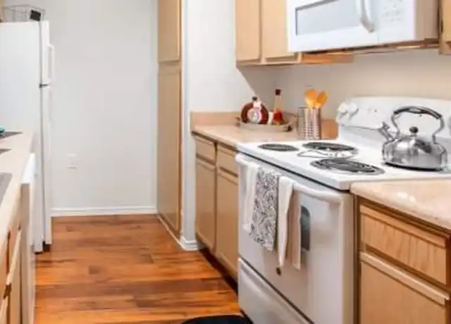 Property at 195 E Round Grove Rd Unit 1016, Lewisville, TX, 75067, 1 bed, 1 bath, [object Object]