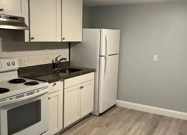 Property at 11 Linwood Ave #11, Derry, NH, 03038, 2 beds, 1 bath, [object Object]
