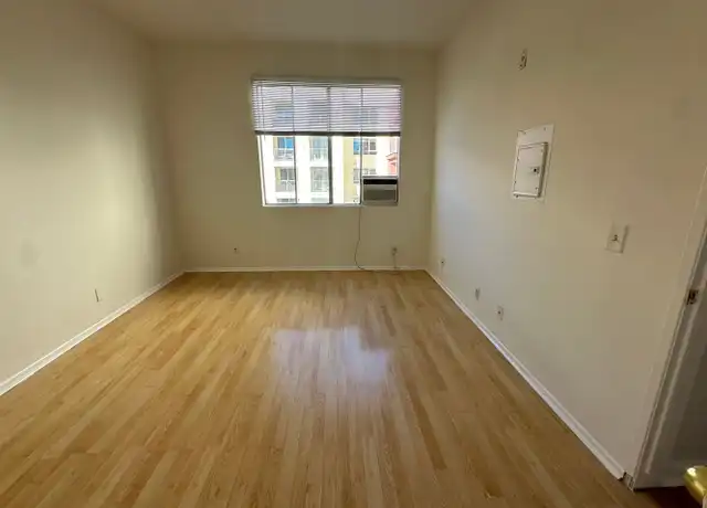 Property at 1229 N Sycamore Ave Unit 309A, Los Angeles, CA, 90038, 0 beds, 1 bath, [object Object]