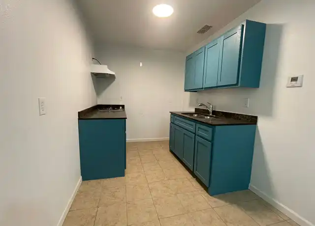 Property at 521 E Sprague St Unit 7, Edinburg, TX, 78539, 2 beds, 1 bath, [object Object]