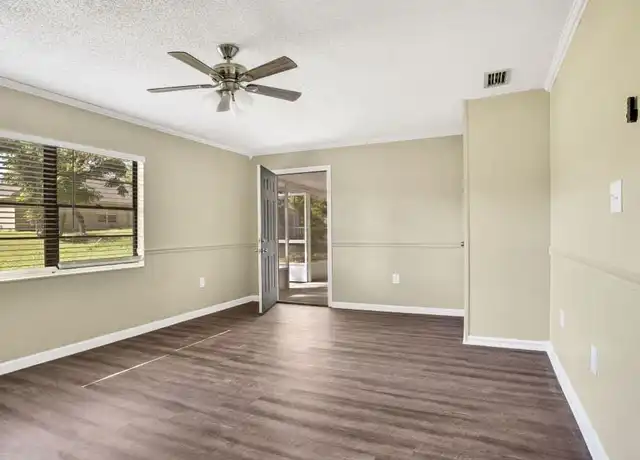 Property at 6931 Fern Cir, Leesburg, FL, 34748, 3 beds, 2 baths, [object Object]