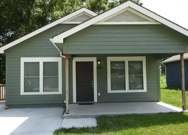 Property at 309 E Short Ave, Independence, MO, 64050, 3 beds, 2 baths, [object Object]