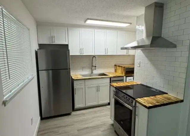 Property at 505 University Walk Unit 1, Baton Rouge, LA, 70802, 2 beds, 1 bath, [object Object]