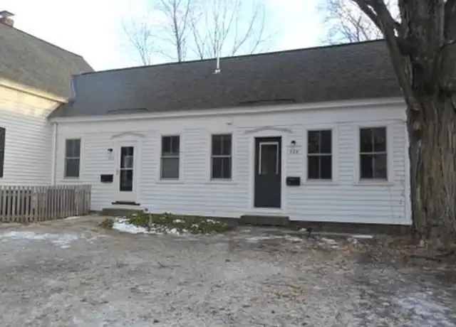 Property at 208 Union St Unit 2, Ashland, MA, 01721, 1 bed, 1 bath, [object Object]