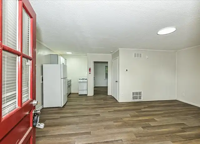 Property at 595 Betty St, Gastonia, NC, 28054, 1 bed, 1 bath, [object Object]