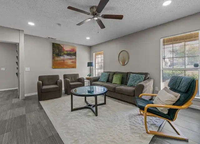 Property at 912 Carmela Dr Unit 1B, DeSoto, TX, 75115, 6 beds, 2 baths, [object Object]