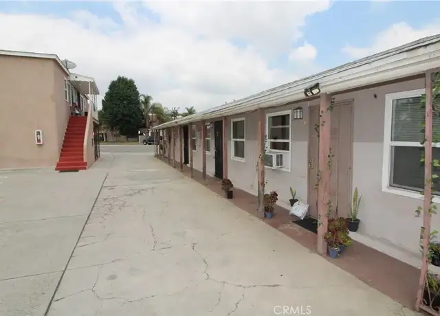 Photo of 4986 Southern Ave, South Gate, CA 90280