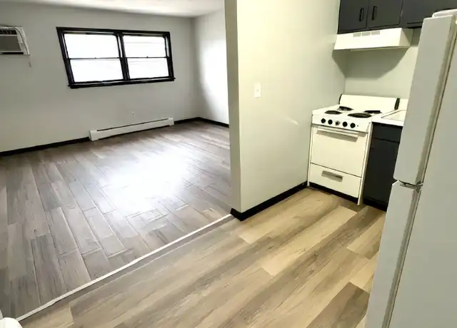 Property at 2006 Vawter St Unit 5, Urbana, IL, 61801, 2 beds, 1 bath, [object Object]