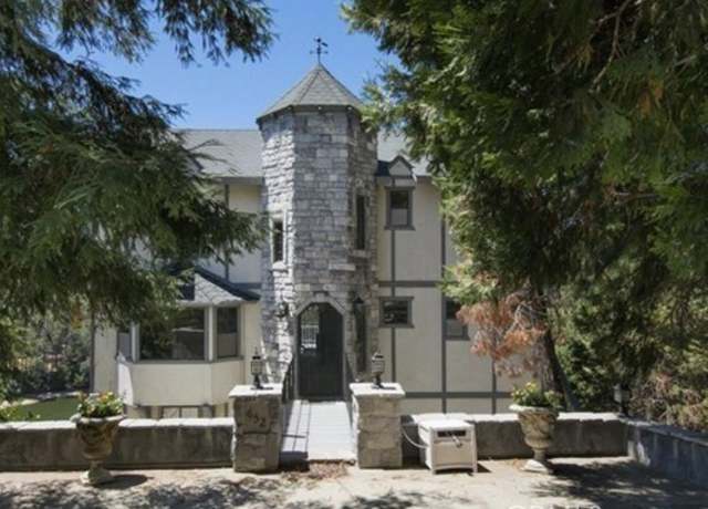 Photo of 652 Arbula Dr, Crestline, CA 92325