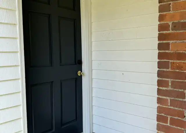 Property at 45 Doral Farm Rd, Stamford, CT, 06902, 1 bed, 1 bath, [object Object]