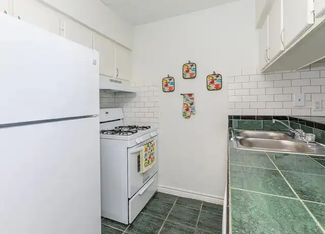 Property at Las Plazas - 3940 Shaver St, Houston, TX, 77034, 1-3 bed, 1-1.5 bath, [object Object]
