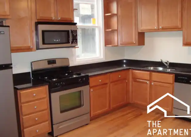 Property at 852 W Buckingham Pl Unit R2, Chicago, IL, 60657, 3 beds, 2 baths, [object Object]