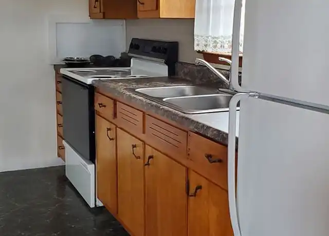 Property at 150 Joe Hale Dr Unit 1, Johnson City, TN, 37615, 2 beds, 1 bath, [object Object]