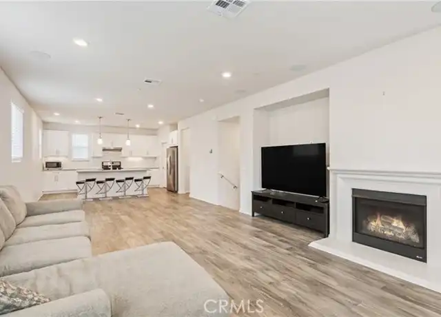 Property at 14714 Sherman Way, Van Nuys, CA, 91405, 4 beds, 3.5 baths, [object Object]