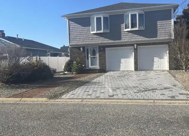 Property at 7 Sturgis Rd, Lavallette, NJ, 08735, 4 beds, 2 baths, [object Object]