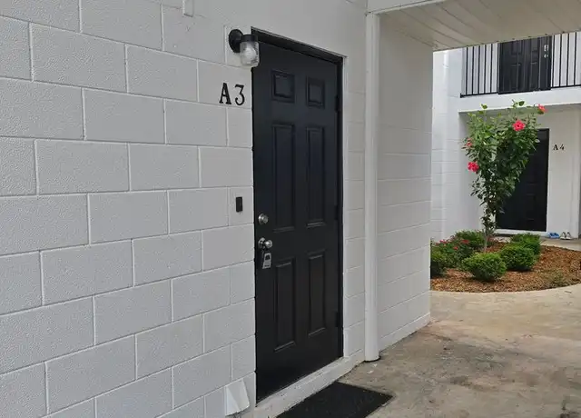 Property at 1550 11th St NE, Winter Haven, FL, 33881, 2 beds, 2 baths, [object Object]