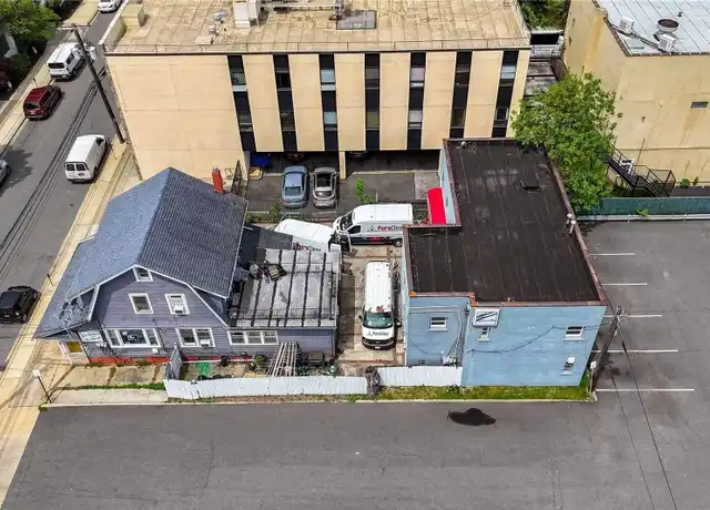 Property at 27 W Hawthorne Ave, Valley Stream, NY, 11580, 0 beds, 1 bath, [object Object]