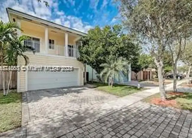 Property at 370 NE 34th Ave, Homestead, FL, 33033, 4 beds, 2.5 baths, [object Object]