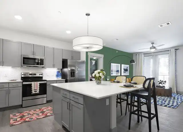 Property at 7930 US-290 Unit 305, Austin, TX, 78736, 3 beds, 2 baths, [object Object]