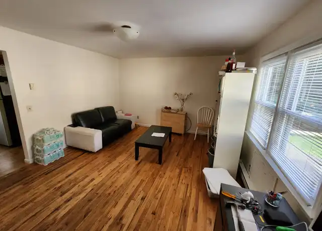 Property at 33 Orange St Unit C, Stamford, CT, 06902, 2 beds, 1 bath, [object Object]