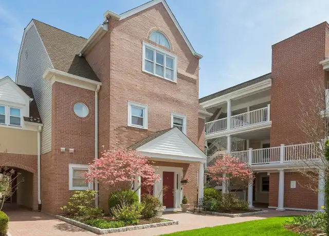 Property at 51 Forest Ave #61, Old Greenwich, CT, 06870, 2 beds, 2 baths, [object Object]