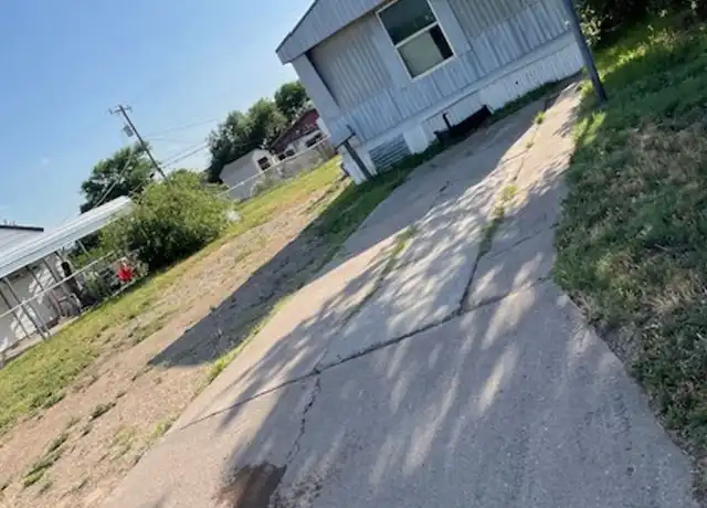 Property at 1423 N Arapahoe St, Amarillo, TX, 79107, 3 beds, 2 baths, [object Object]