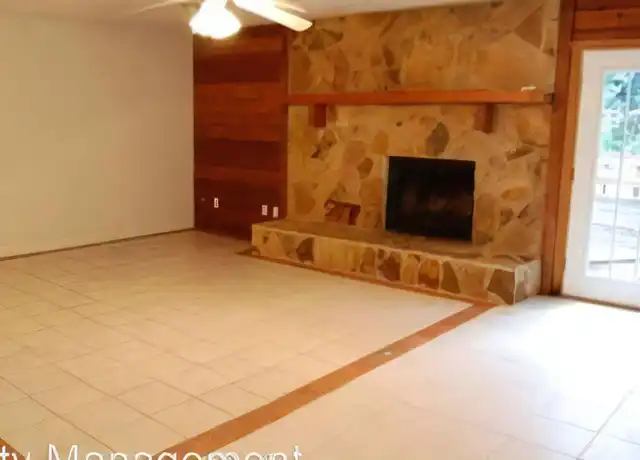 Property at 1007 Redbud Ave, Tallahassee, FL, 32303, 3 beds, 2 baths, [object Object]