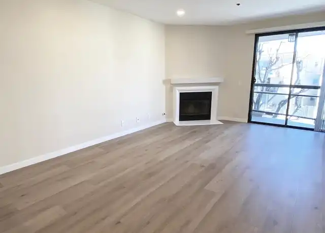 Property at Palm Court - 740 S Burnside Ave, Los Angeles, CA, 90036, 1-2 bed, 1-2 bath, [object Object]