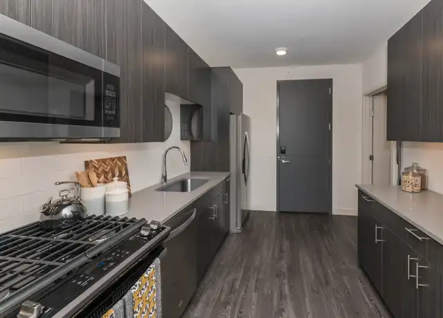 Property at 815 W Agatite Ave Unit 2412, Chicago, IL, 60640, 1 bed, 1 bath, [object Object]
