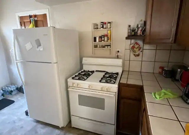 Property at 8714 W Mitchell St, West Allis, WI, 53214, 1 bed, 1 bath, [object Object]