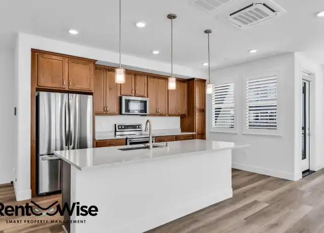 Property at 2835 5th St, Alameda, CA, 94501, 2 beds, 2 baths, [object Object]