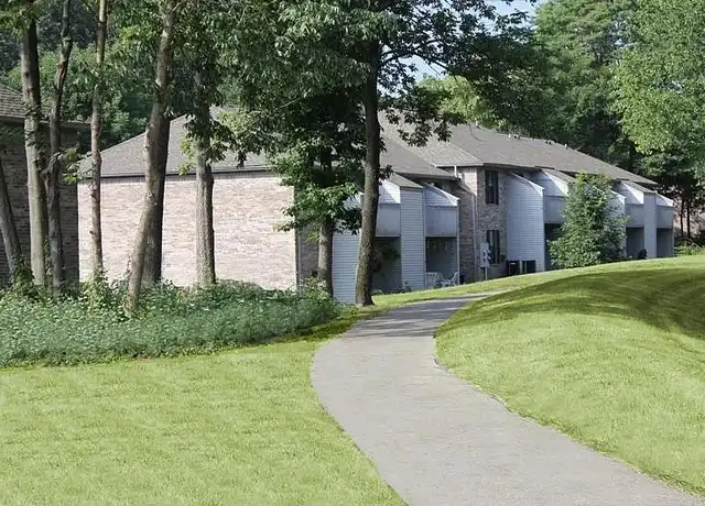 Property at Eastlake Woods - 1020 Thicket Ct, Columbus, IN, 47201, 3 beds, 1.5 baths, [object Object]