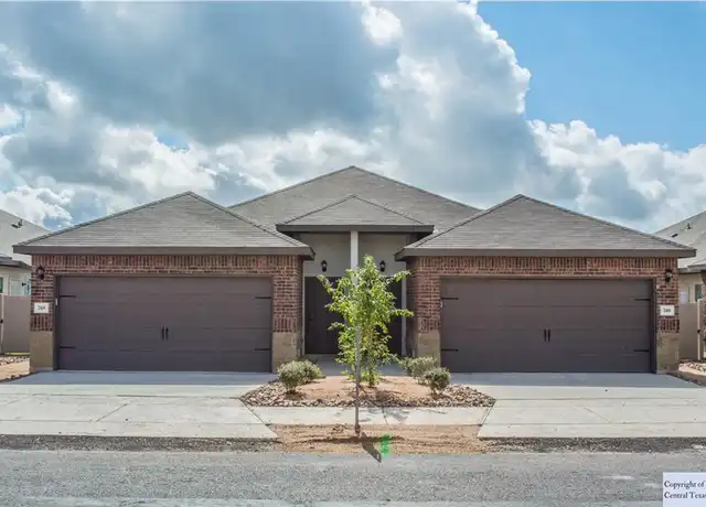 Property at 746 Saengerhalle Rd Unit 2 1, New Braunfels, TX, 78130, 3 beds, 2 baths, [object Object]