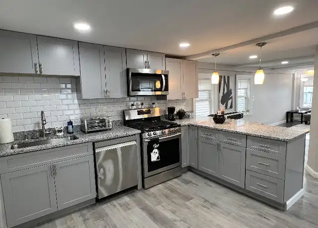 Property at 14 Lathrop St Unit 2, Salem, MA, 01970, 3 beds, 1.5 baths, [object Object]