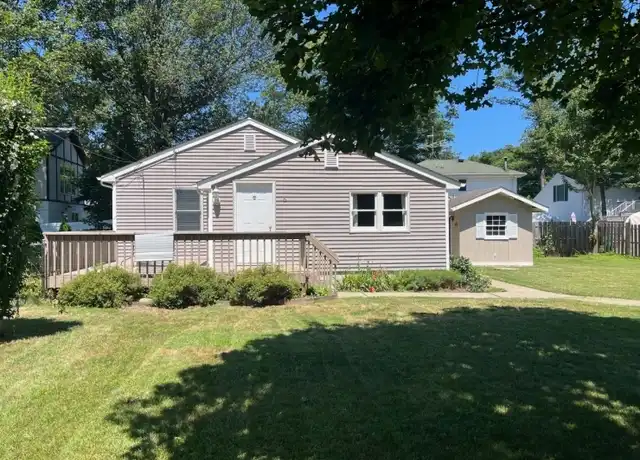 Property at 6 Polk Ct, Hewitt, NJ, 07421, 2 beds, 1 bath, [object Object]
