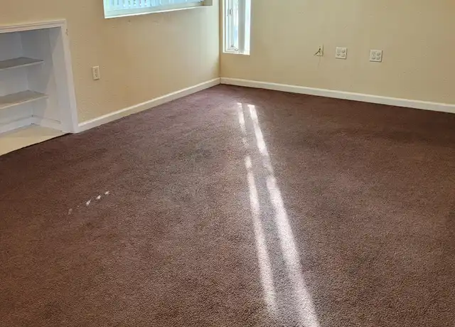 Property at 513 S Ash St, Carbondale, IL, 62901, 3 beds, 2 baths, [object Object]