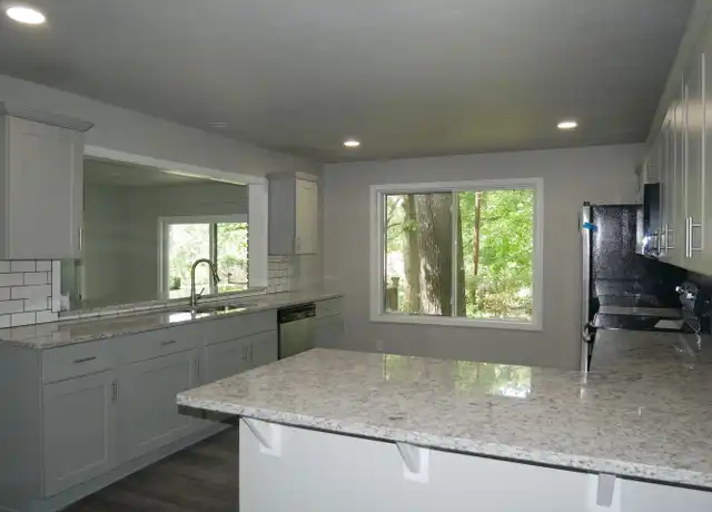 Property at 1430 N 50th St, Fort Smith, AR, 72904, 4 beds, 2.5 baths, [object Object]