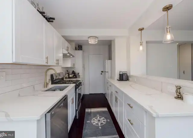 Property at 4201 Cathedral Ave NW Unit 620E, Washington, DC, 20016, 1 bed, 1 bath, [object Object]