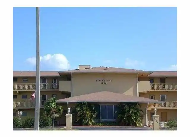 Property at 1050 E Sample Rd #110, Pompano Beach, FL, 33064, 1 bed, 1 bath, [object Object]