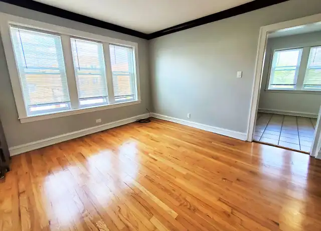 Property at 3052 W Irving Park Rd Unit 2, Chicago, IL, 60618, 2 beds, 1 bath, [object Object]