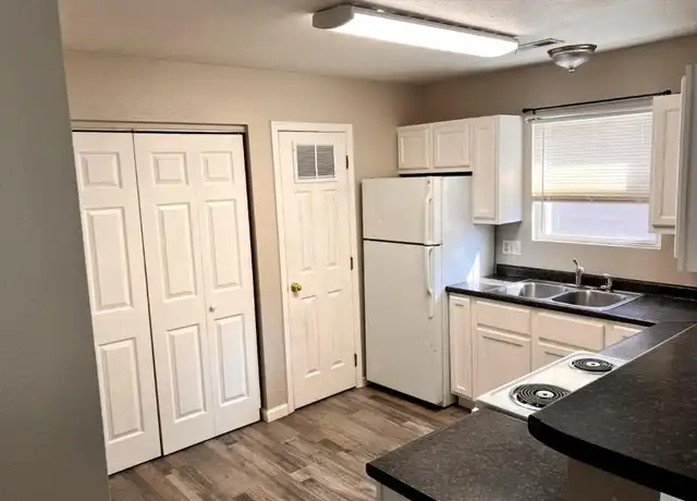 Property at 214 Kronos Dr Unit B, De Soto, MO, 63020, 2 beds, 1 bath, [object Object]
