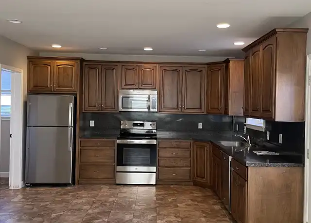 Property at 31 N Kinzer Rd, Kinzers, PA, 17535, 2 beds, 2 baths, [object Object]